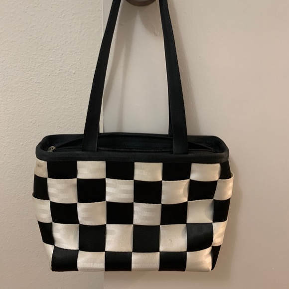 Harveys Handbags - Harvey’s seatbelt shoulder bag - Gently used